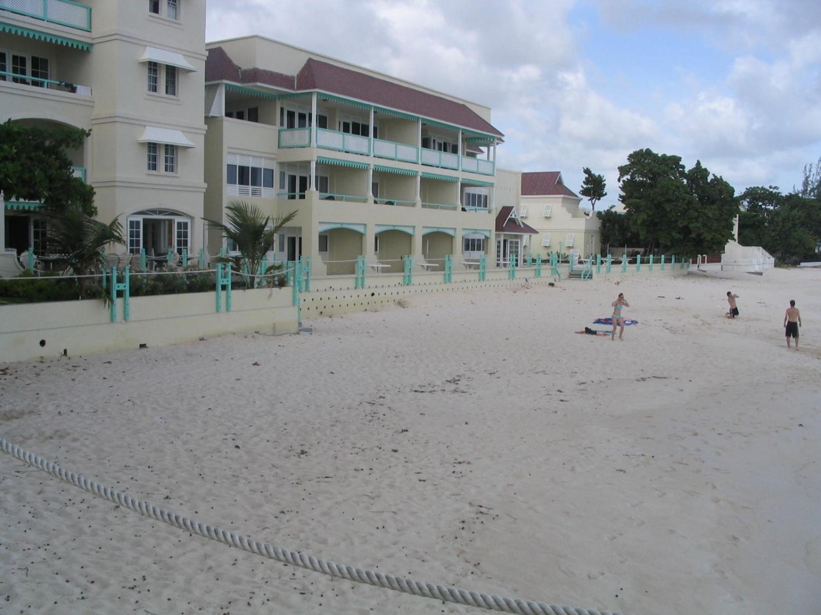 Coral Mist Beach Hotel Бриджтаун Екстер'єр фото